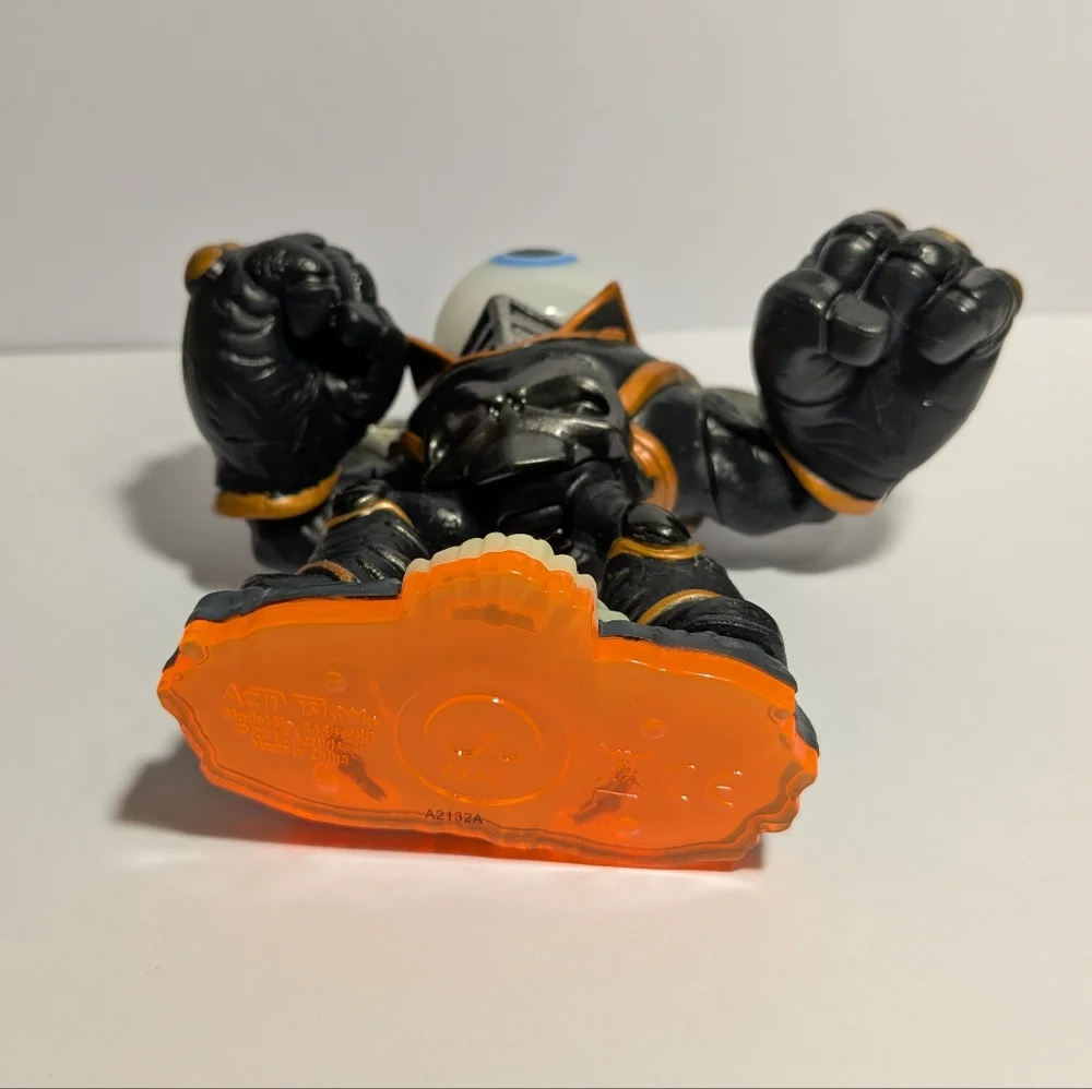 Skylanders Eye Brawl Action Figure And Character Card